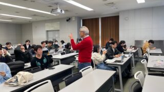 檜枝さんが亜細亜大学の「地域コミュニティ論」で講演（講義）をしました　12月2日(月）